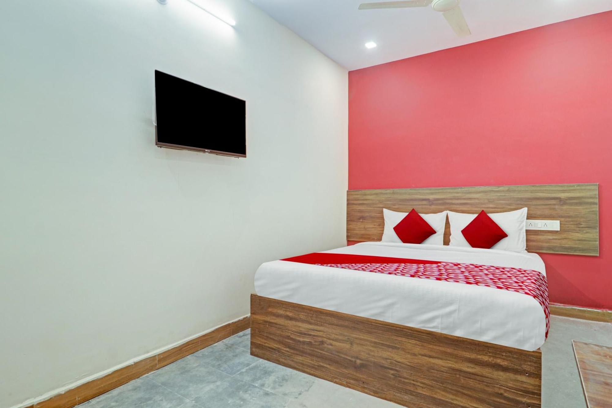 Hotel O Lavish Stay Sururnagar Eksteriør billede