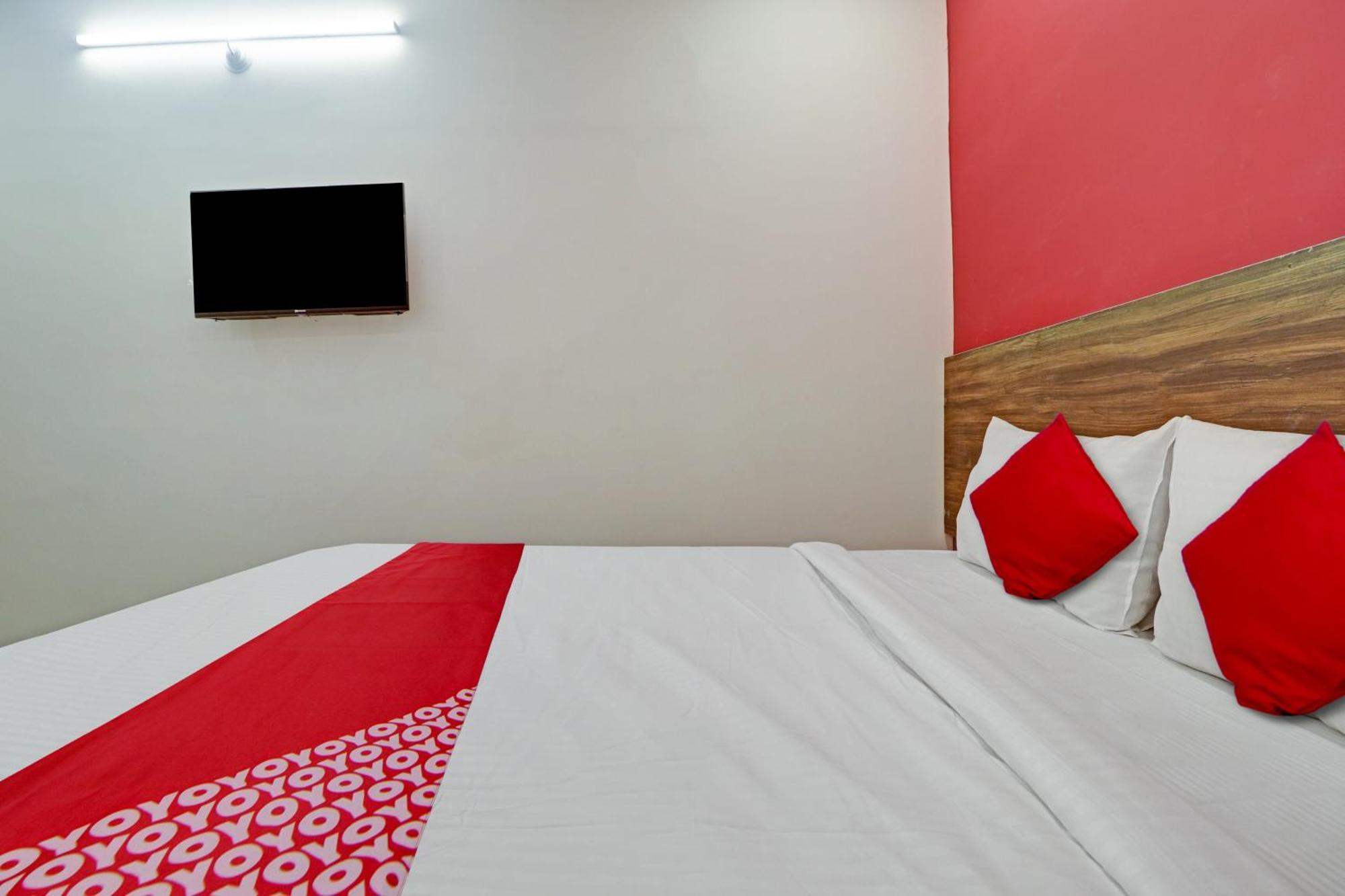 Hotel O Lavish Stay Sururnagar Eksteriør billede