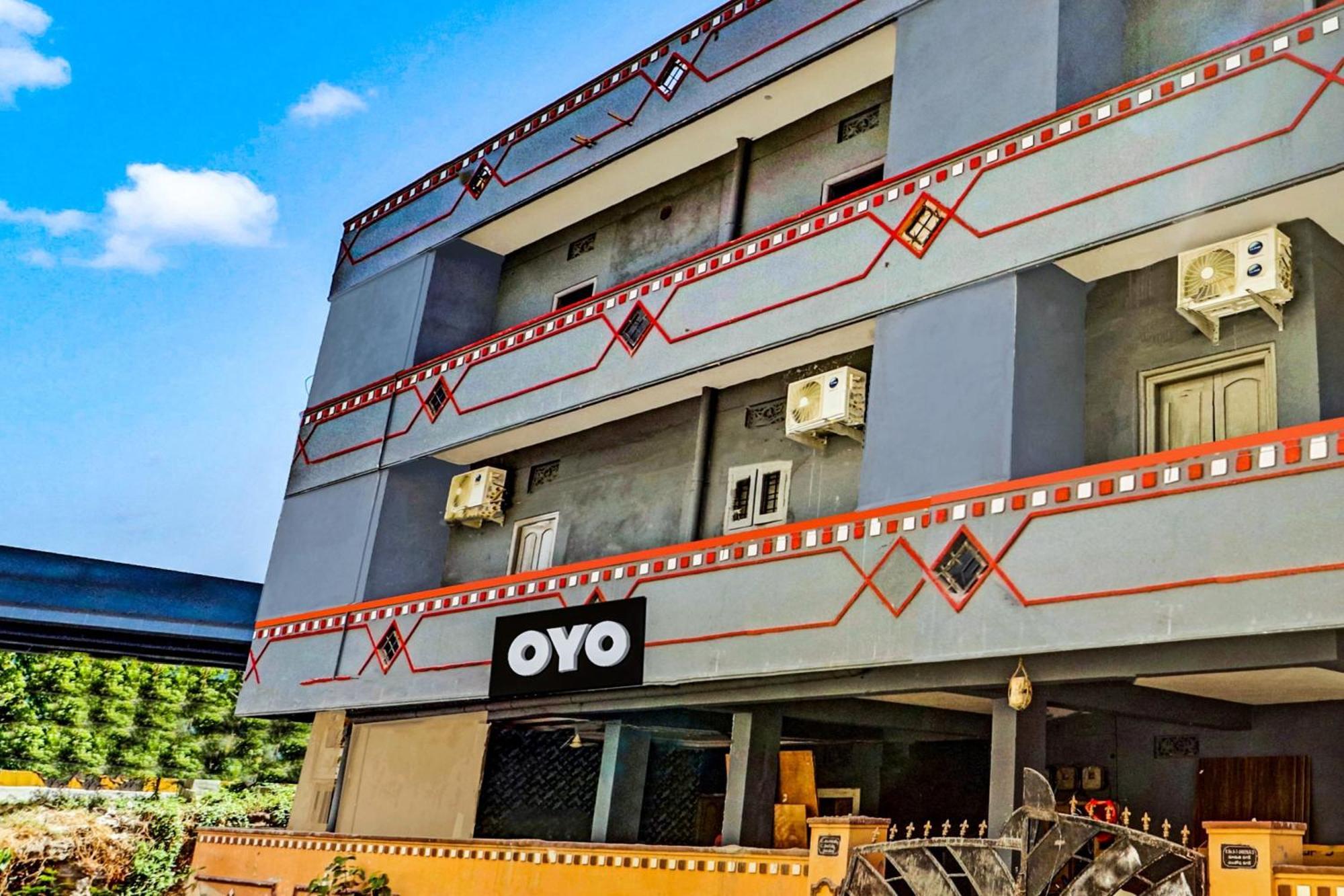 Hotel O Lavish Stay Sururnagar Eksteriør billede