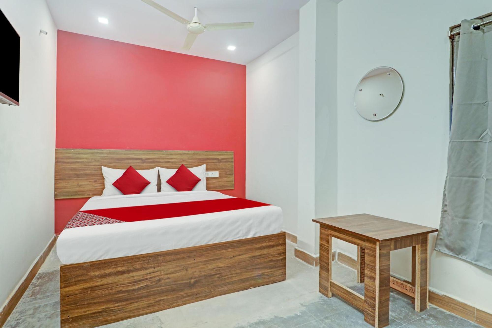 Hotel O Lavish Stay Sururnagar Eksteriør billede