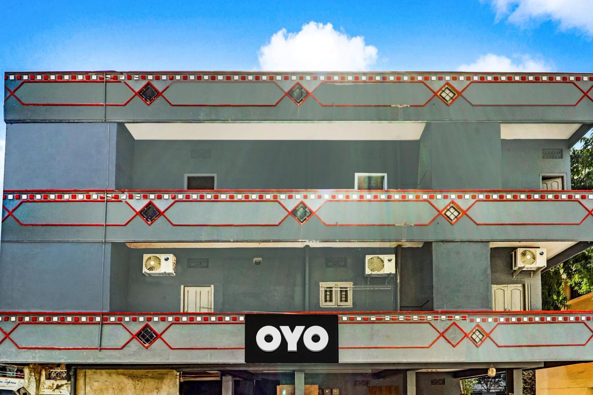 Hotel O Lavish Stay Sururnagar Eksteriør billede