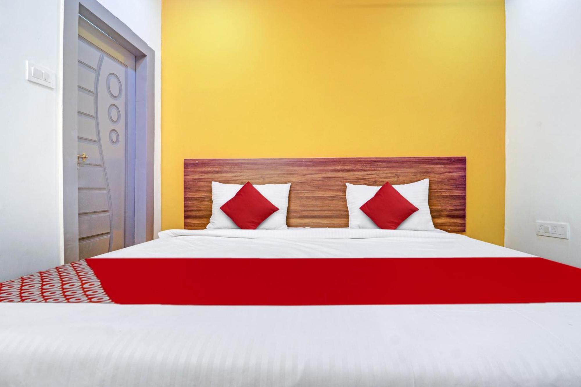 Hotel O Lavish Stay Sururnagar Eksteriør billede